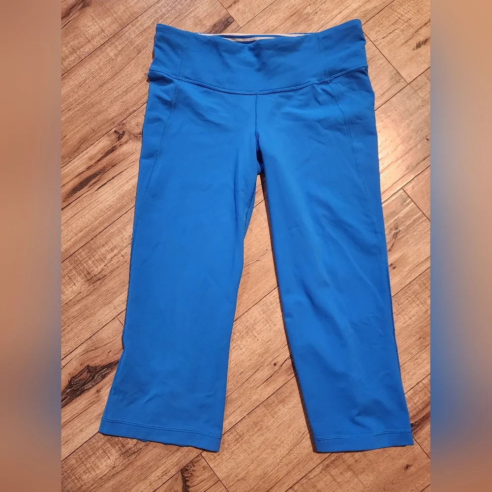 Lululemon cropped leggins - Picture 3 of 5
